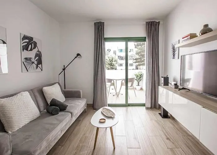 Apartamento Holyhome Premium 102 *